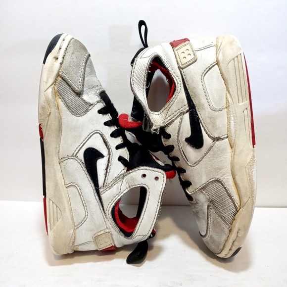 Vintage 90s NIKE FLIGHT High Top Sneakers - Kid's Size 11.5 - Picture 4 of 12